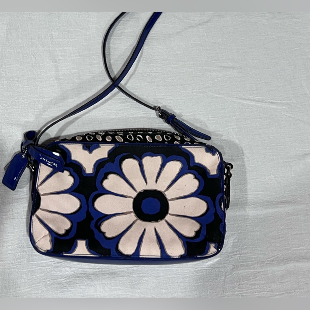 Coach Poppy crossbody